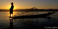  Songes-aquatiques 17 Inle Fischerman & sunsetreccorr.thumb.jpg